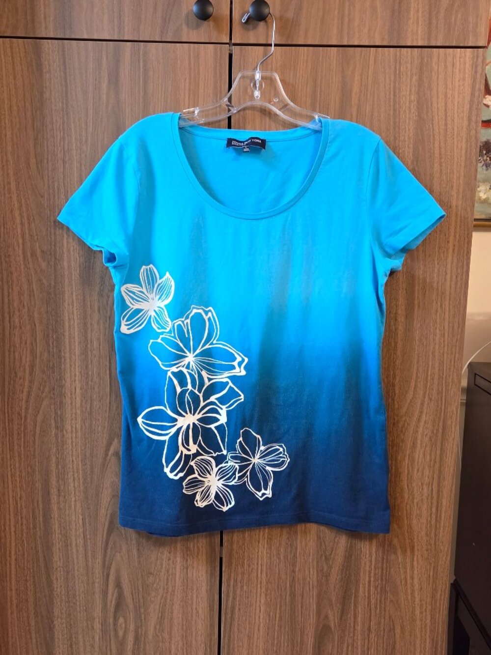 Jones New York Ombre M-L Blue Short Sleeve with Flowers T-shirt Cotton Spandex